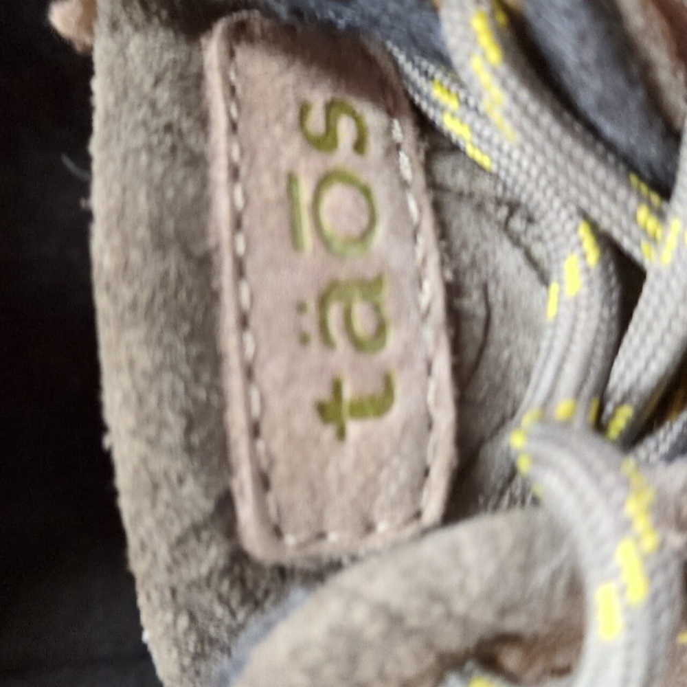 Taos Footwear Gray and Olive Athletic Shoes - Picture 12 of 13